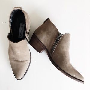 Steven Madden Tan Leather Ankle Boots.